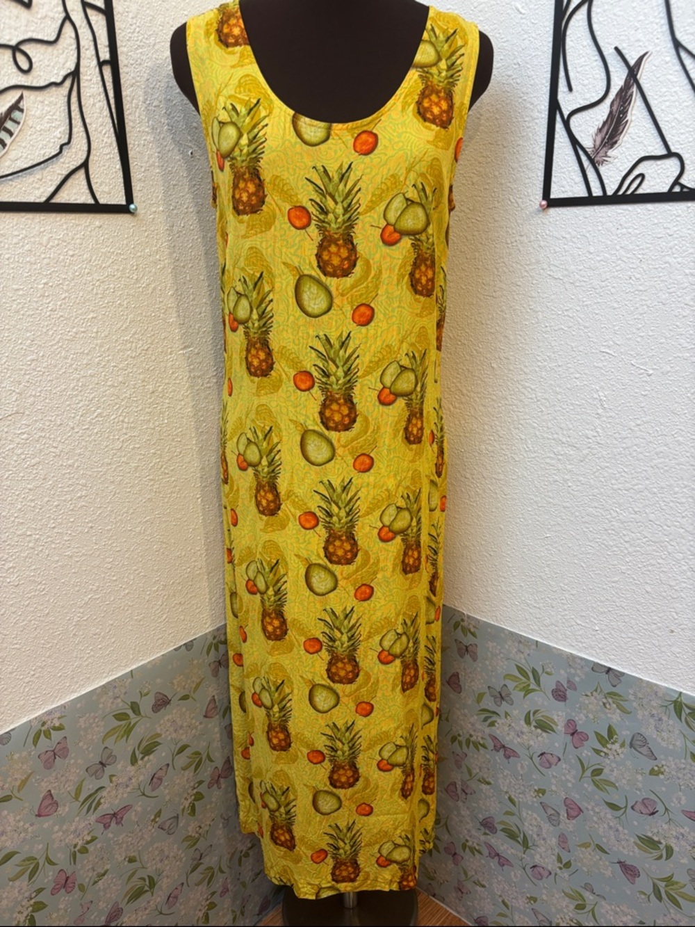 Weekend Clothes Line yellow tropical pineapple and fruit dress. Size M.